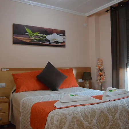 Hostal Carrizo Elda Buitenkant foto